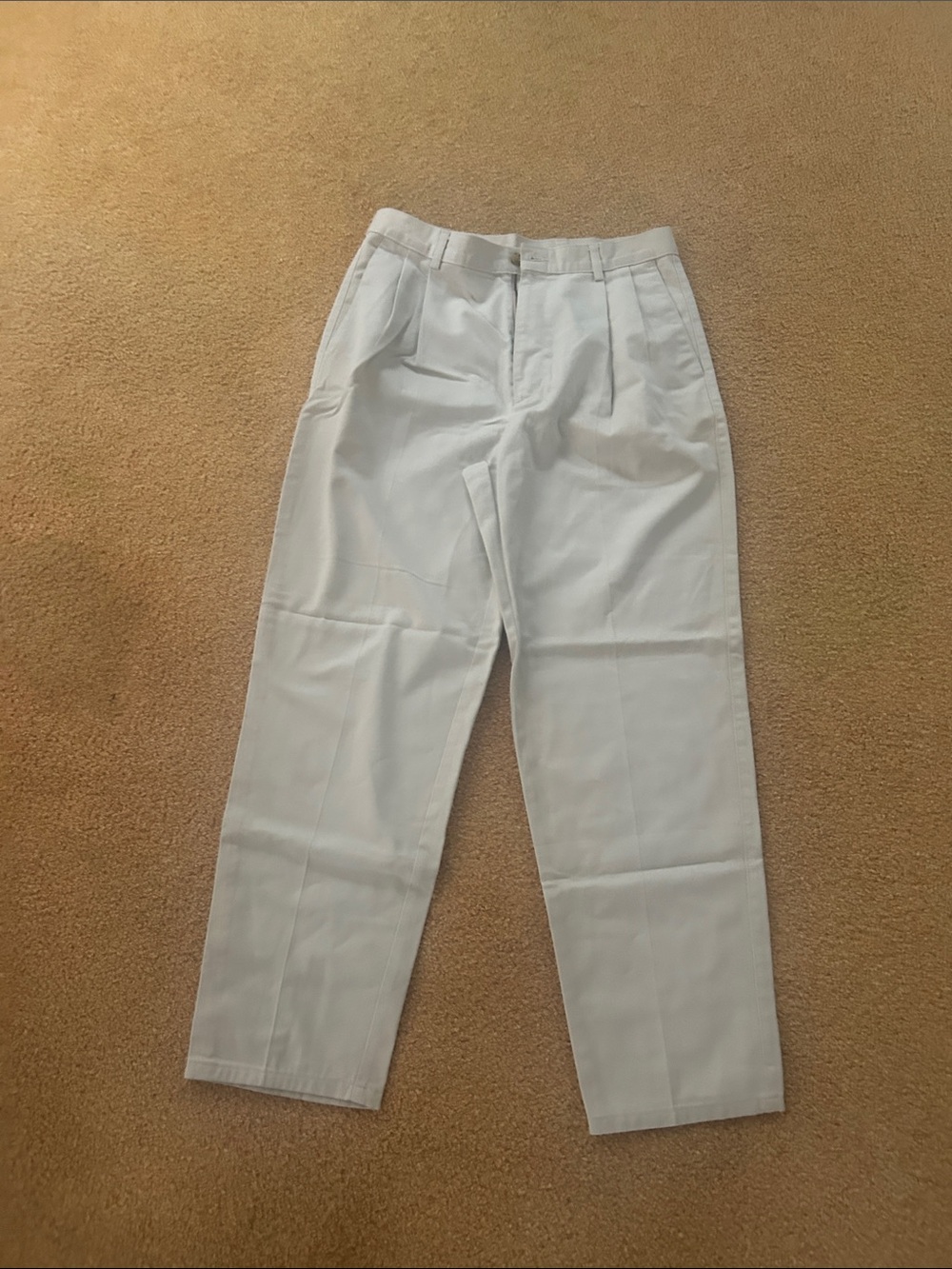 Haggar White Pleated Men's Chinos
